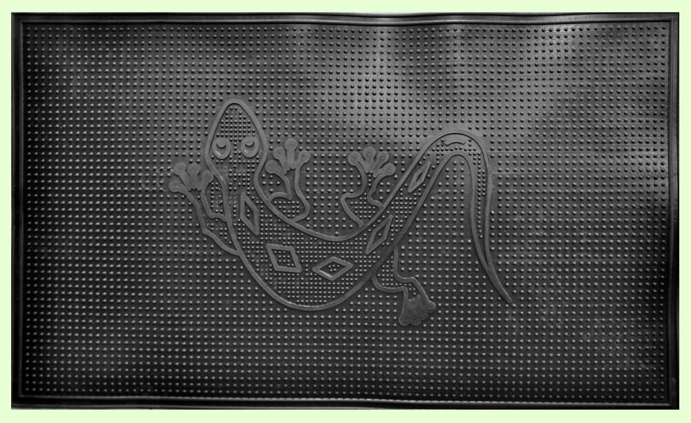 Резиновый коврик САЛАМАНДРА черный 450х750 мм